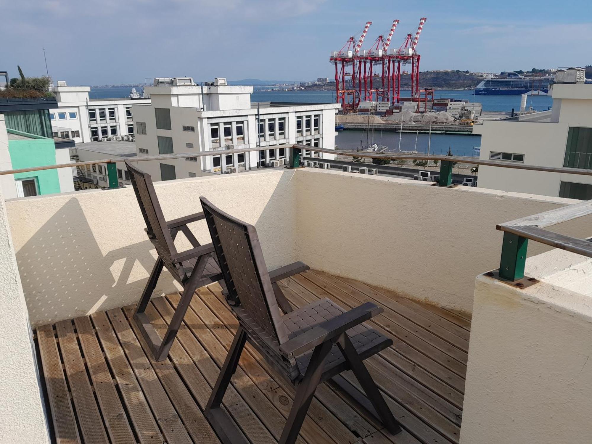 Apartamento Sobre O Rio Лиссабон Экстерьер фото